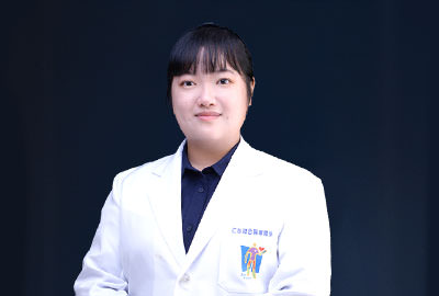 施羽璋 醫師专治心悸、便秘、高血壓、眩暈、憂鬱症、睡眠障礙、體質調整、咳嗽、頭痛、挫傷、拉傷、網球肘、腰痛、中風復健、痛經、白帶、更年期障礙、月子調理、婦女病、體質虛弱、食慾不振、腸胃障礙、眼睛乾澀、青春痘、濕疹、異位性皮膚炎
